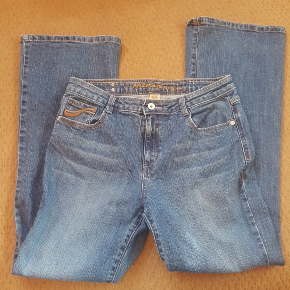 Arizona jeans sz 16 1/2 plus flare